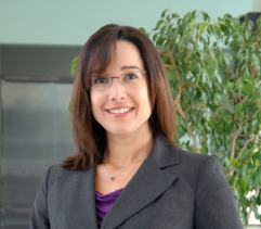 laura-strong-plant-background-003-2011_s1